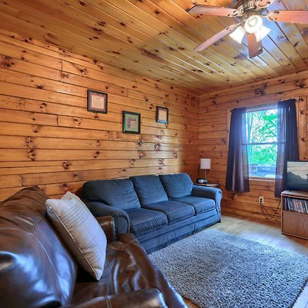 Blue Rose Cabins - Pine Ridge Cabin Logan Exterior foto