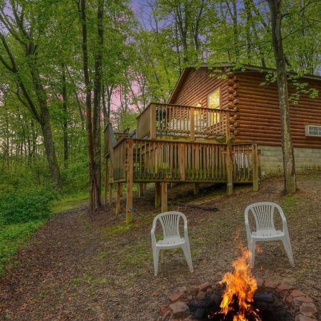 Blue Rose Cabins - Pine Ridge Cabin Logan Exterior foto